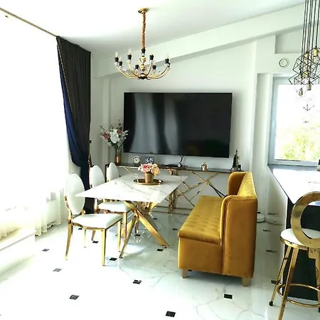 Luxury Penthouse With Large Terrace & Panoramic Old Town View