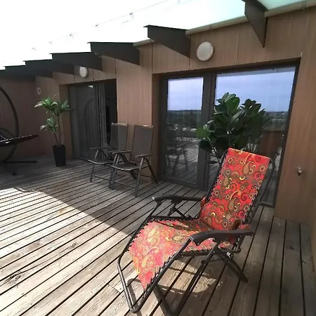 アパート Luxury Penthouse With Large Terrace & Panoramic Old Town View