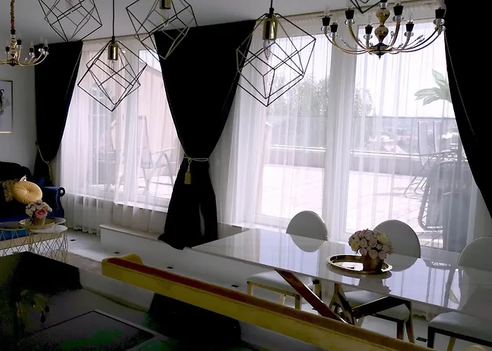 アパート Luxury Penthouse With Large Terrace & Panoramic Old Town View *